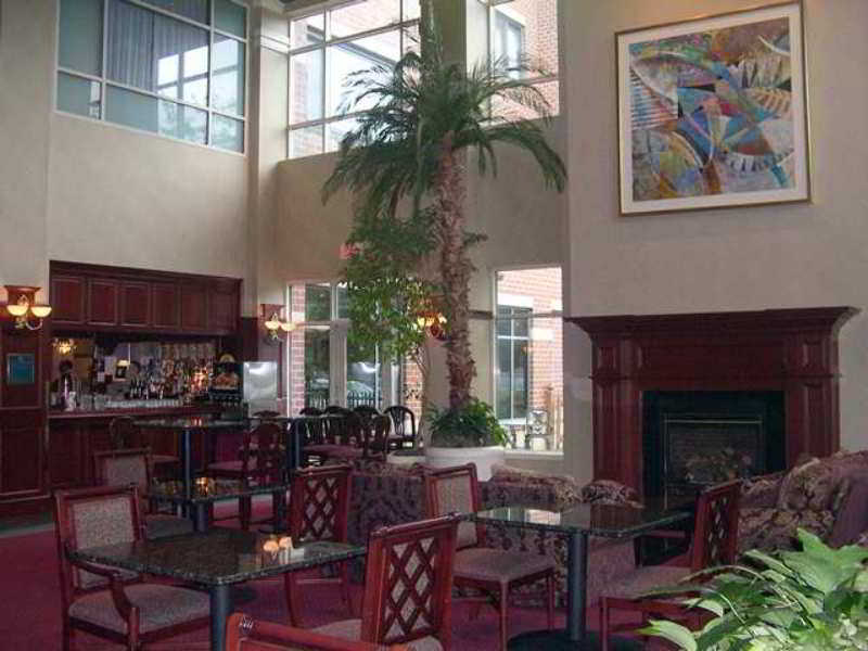Embassy Suites By Hilton Portland Maine Restaurant photo