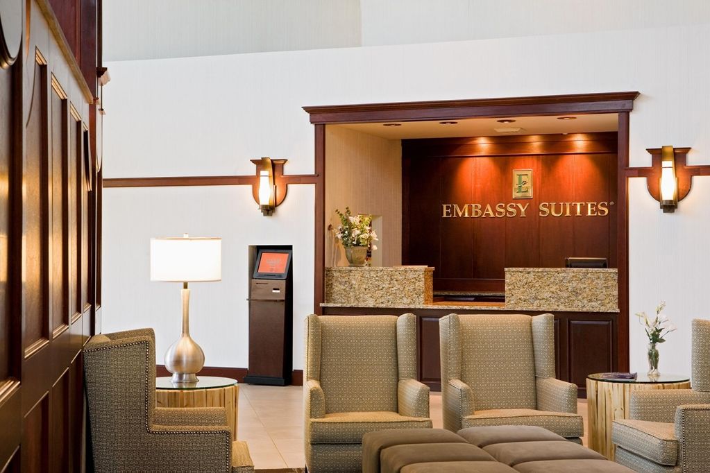 Embassy Suites By Hilton Portland Maine Exterior photo
